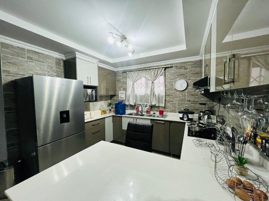 2 Bedroom Property for Sale in Estoire Free State